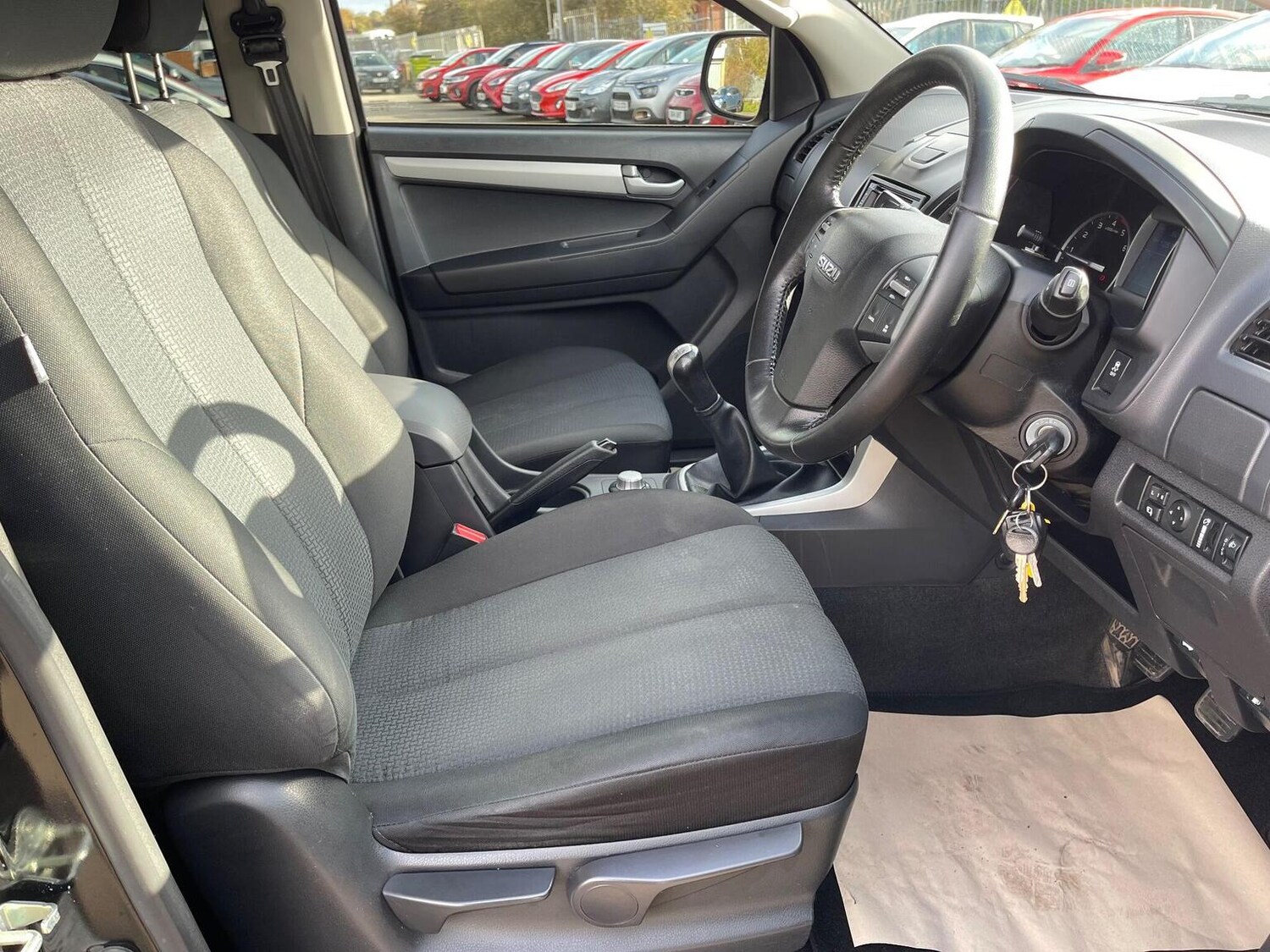 Used Isuzu D-Max 2015 for sale - 76712712: Photo 13