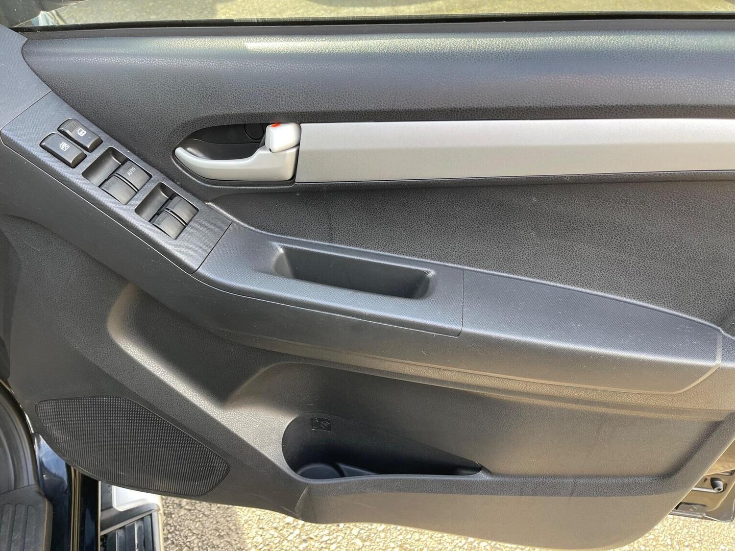 Used Isuzu D-Max 2015 for sale - 76712712: Photo 14