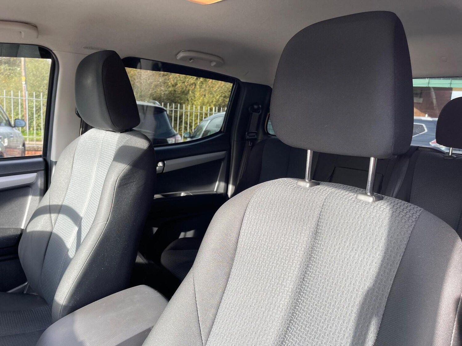 Used Isuzu D-Max 2015 for sale - 76712712: Photo 26