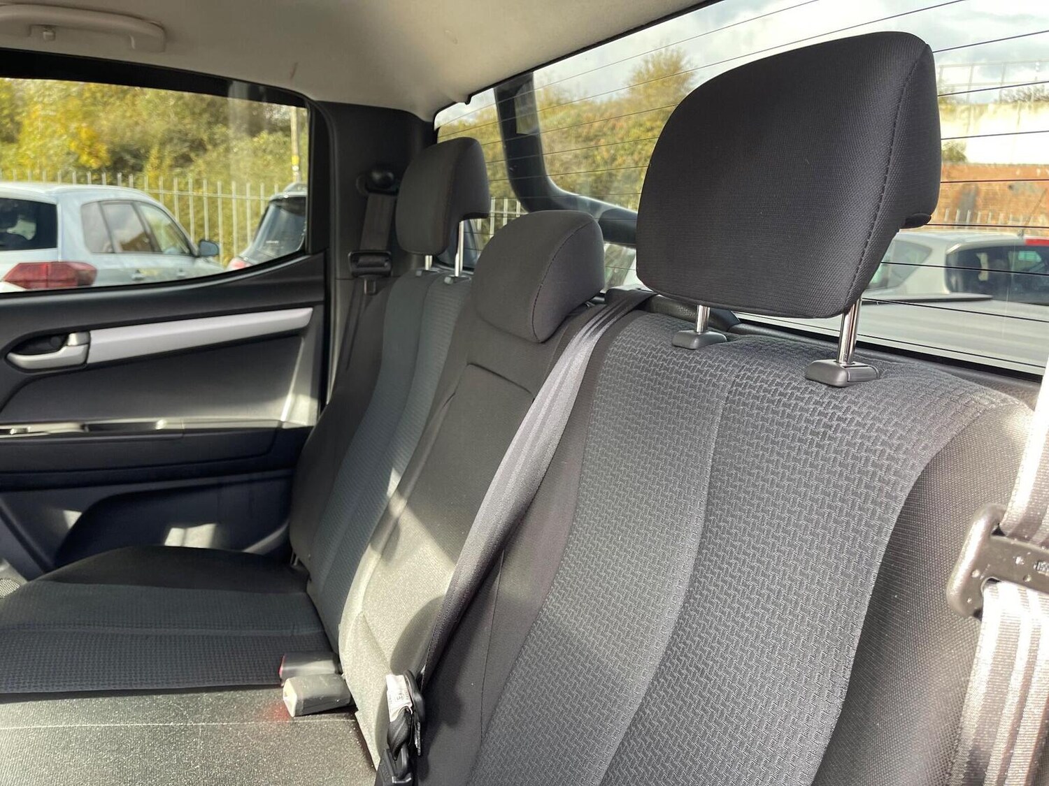 Used Isuzu D-Max 2015 for sale - 76712712: Photo 28