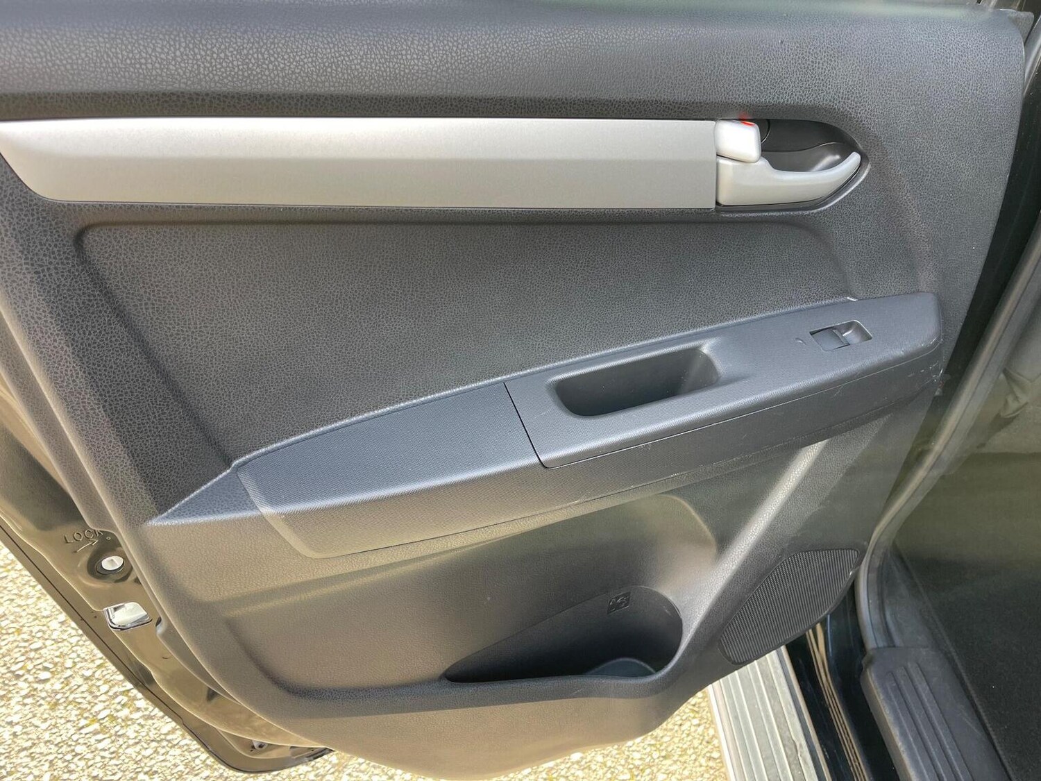 Used Isuzu D-Max 2015 for sale - 76712712: Photo 30