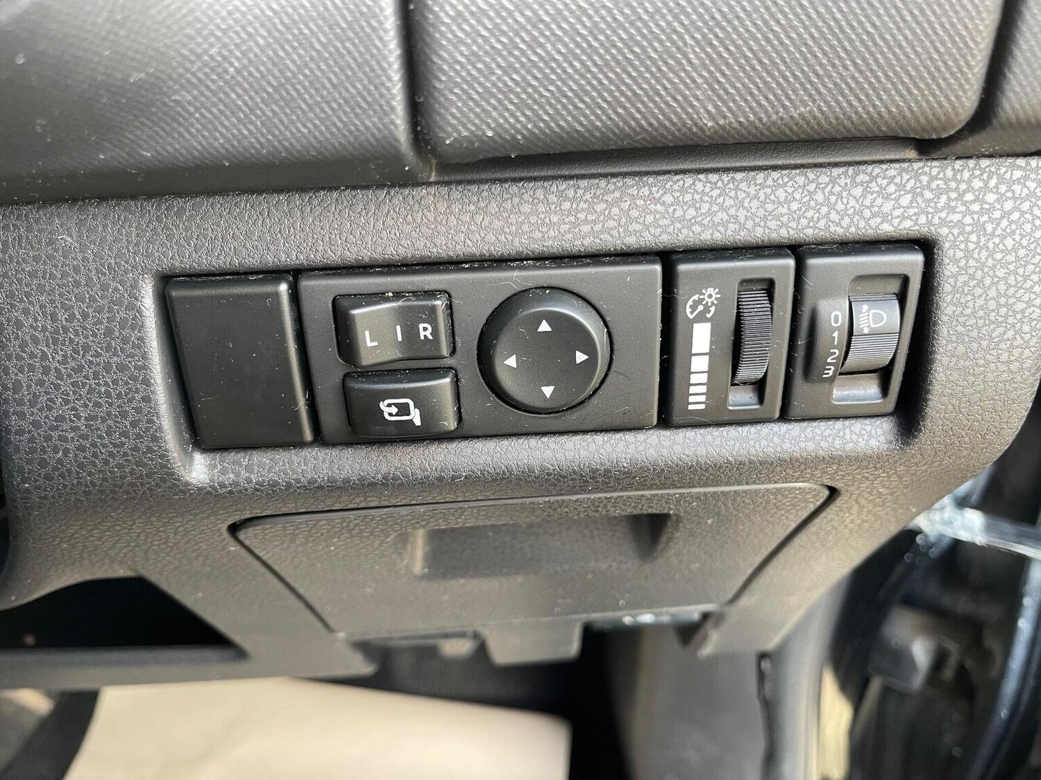 Used Isuzu D-Max 2015 for sale - 76712712: Photo 34