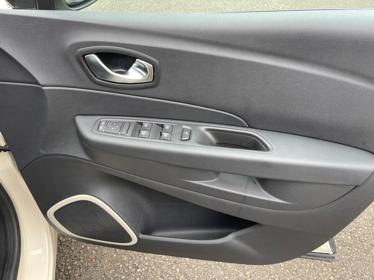 Used Renault Captur 2018 for sale - 76712607: Photo 19