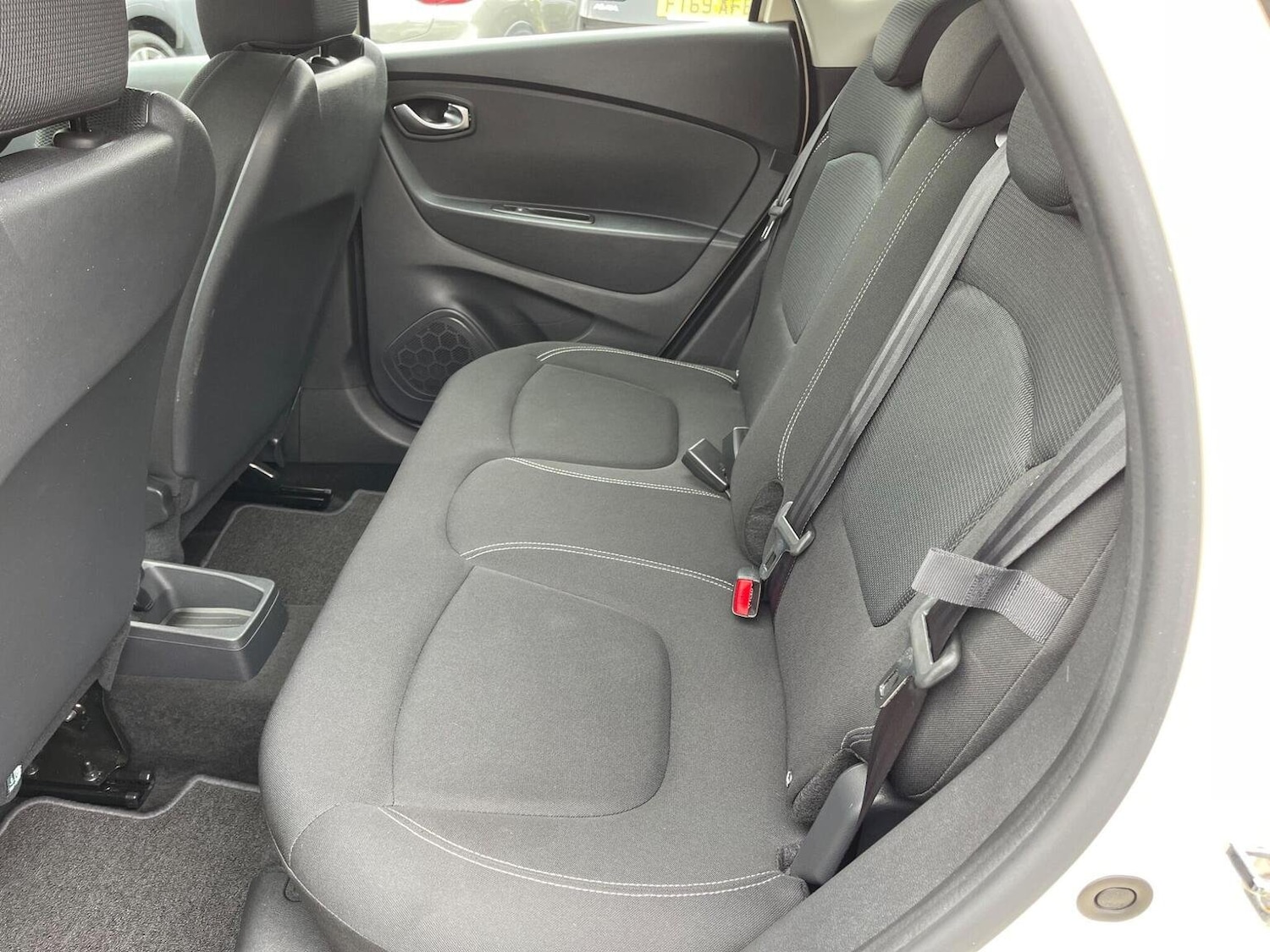 Used Renault Captur 2018 for sale - 76712607: Photo 33