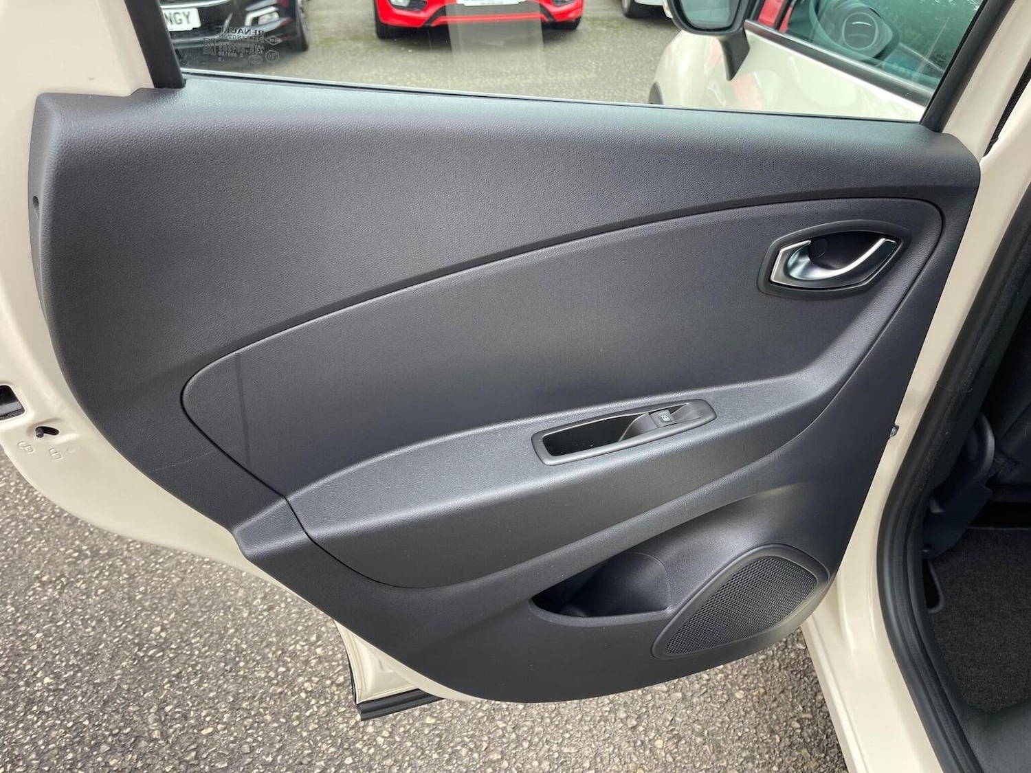 Used Renault Captur 2018 for sale - 76712607: Photo 34