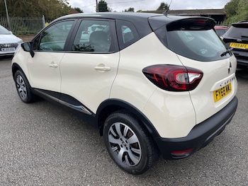 Used Renault Captur 2018 for sale - 76712607: Photo