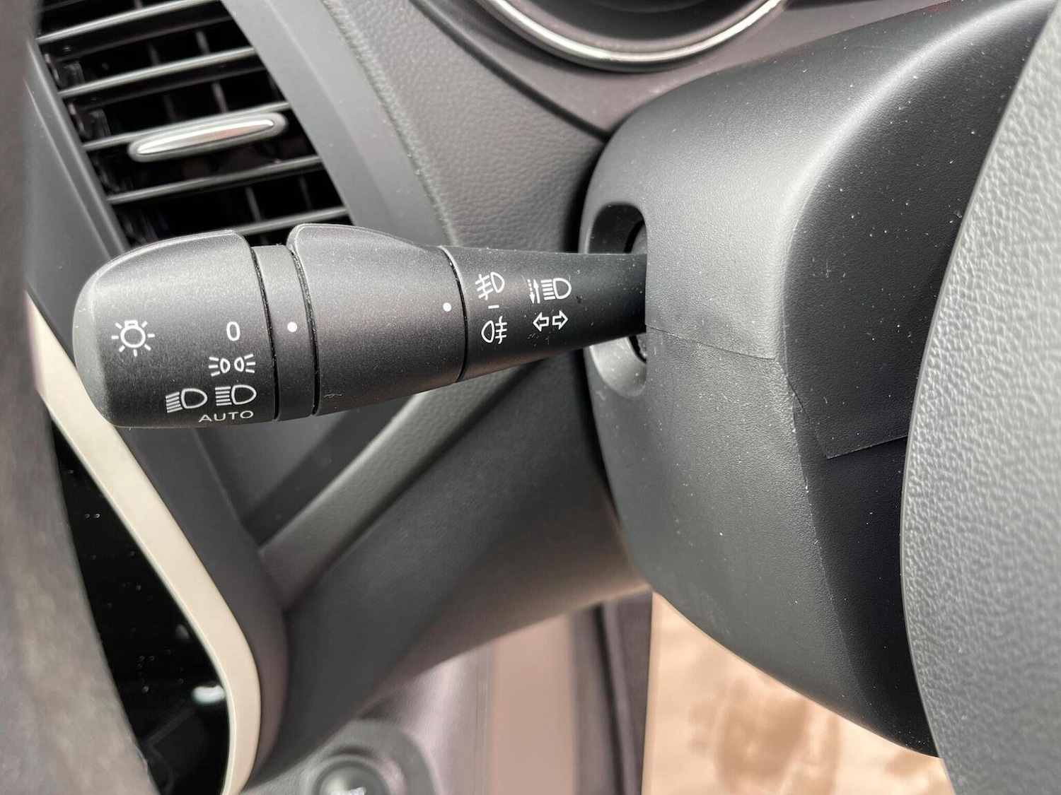 Used Renault Captur 2018 for sale - 76712607: Photo 40