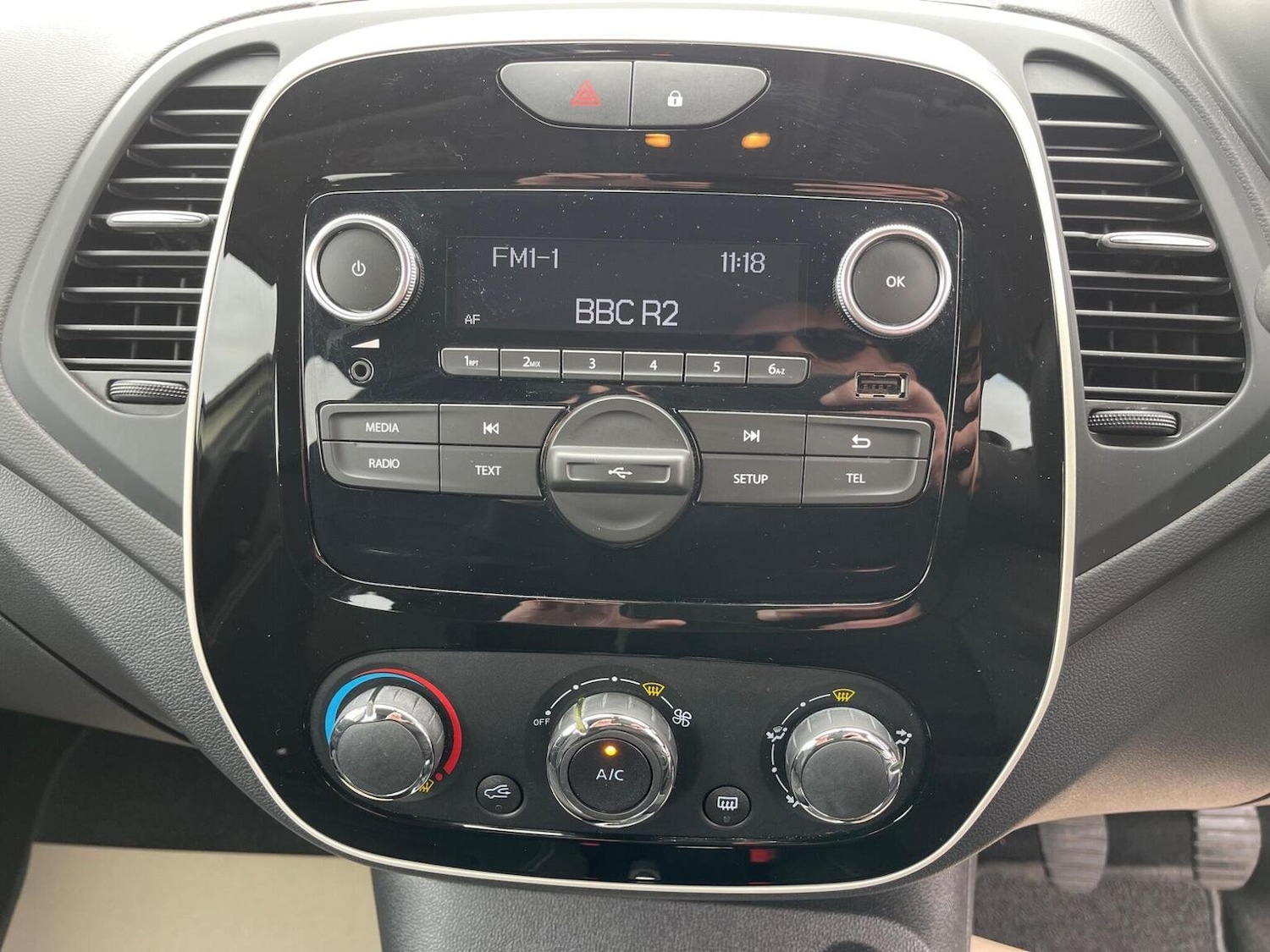 Used Renault Captur 2018 for sale - 76712607: Photo 43