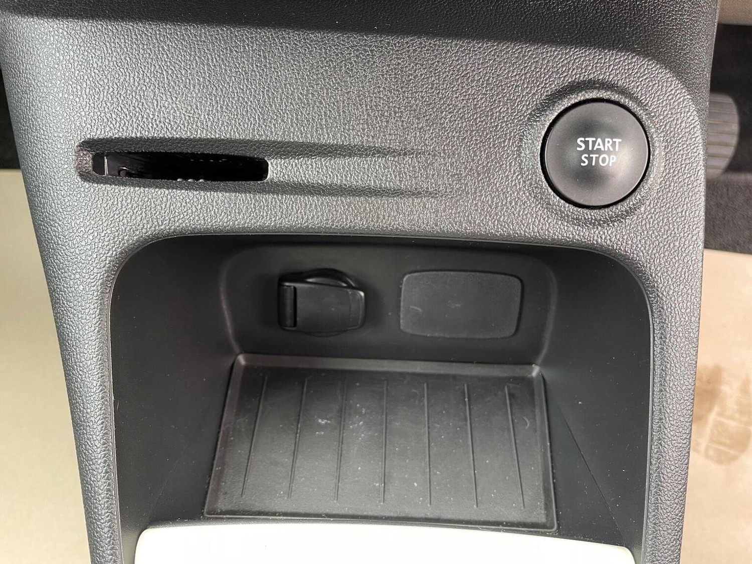 Used Renault Captur 2018 for sale - 76712607: Photo 46