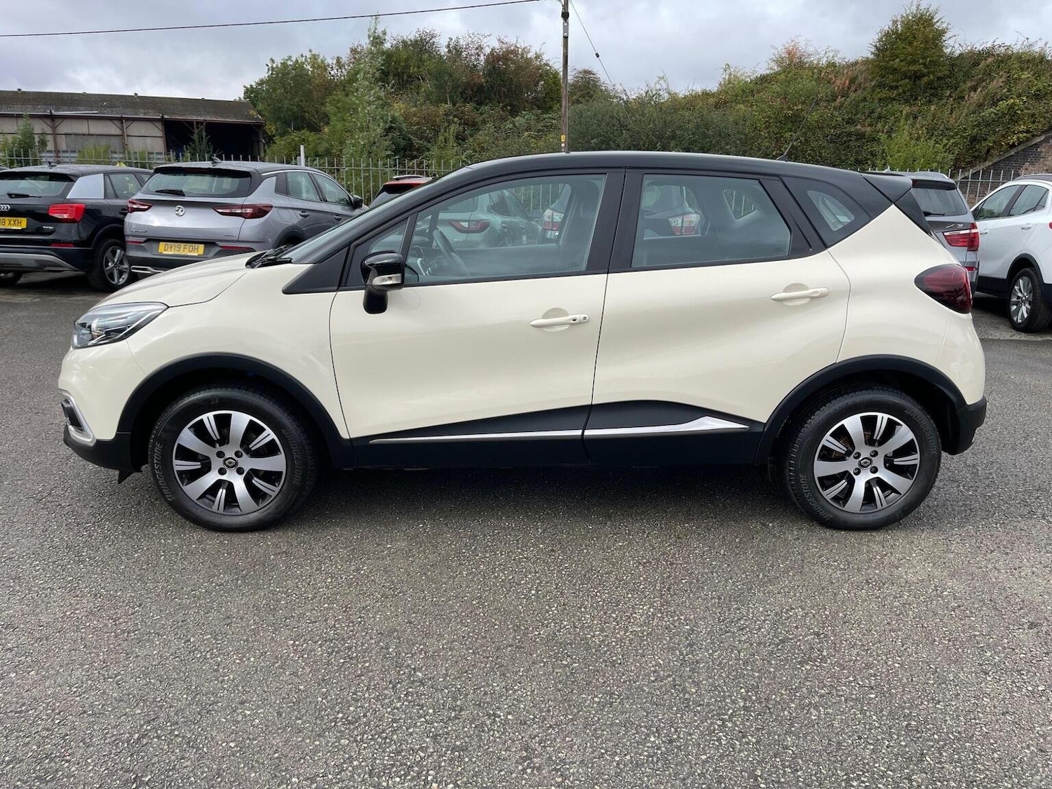 Used Renault Captur 2018 for sale - 76712607: Photo 5