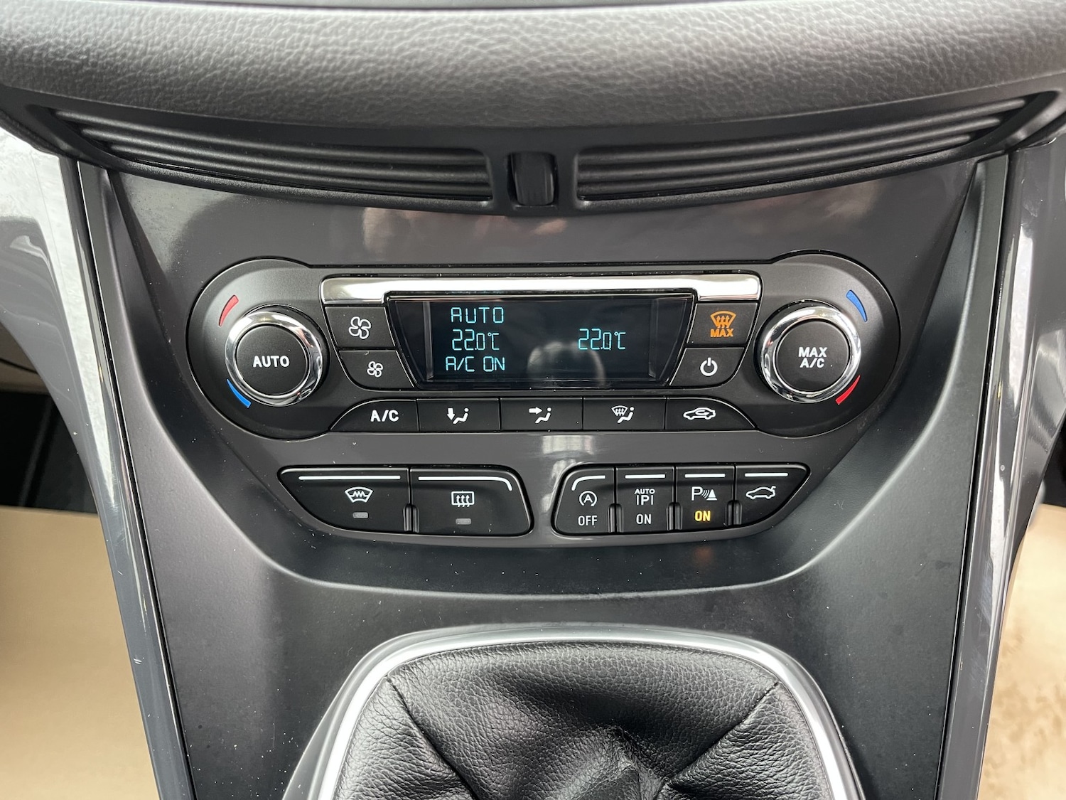 Used Ford Kuga 2016 for sale - 77438401: Photo 43