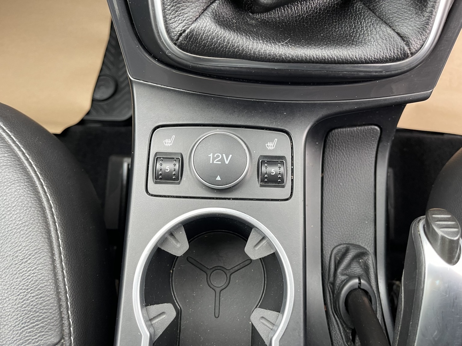 Used Ford Kuga 2016 for sale - 77438401: Photo 47