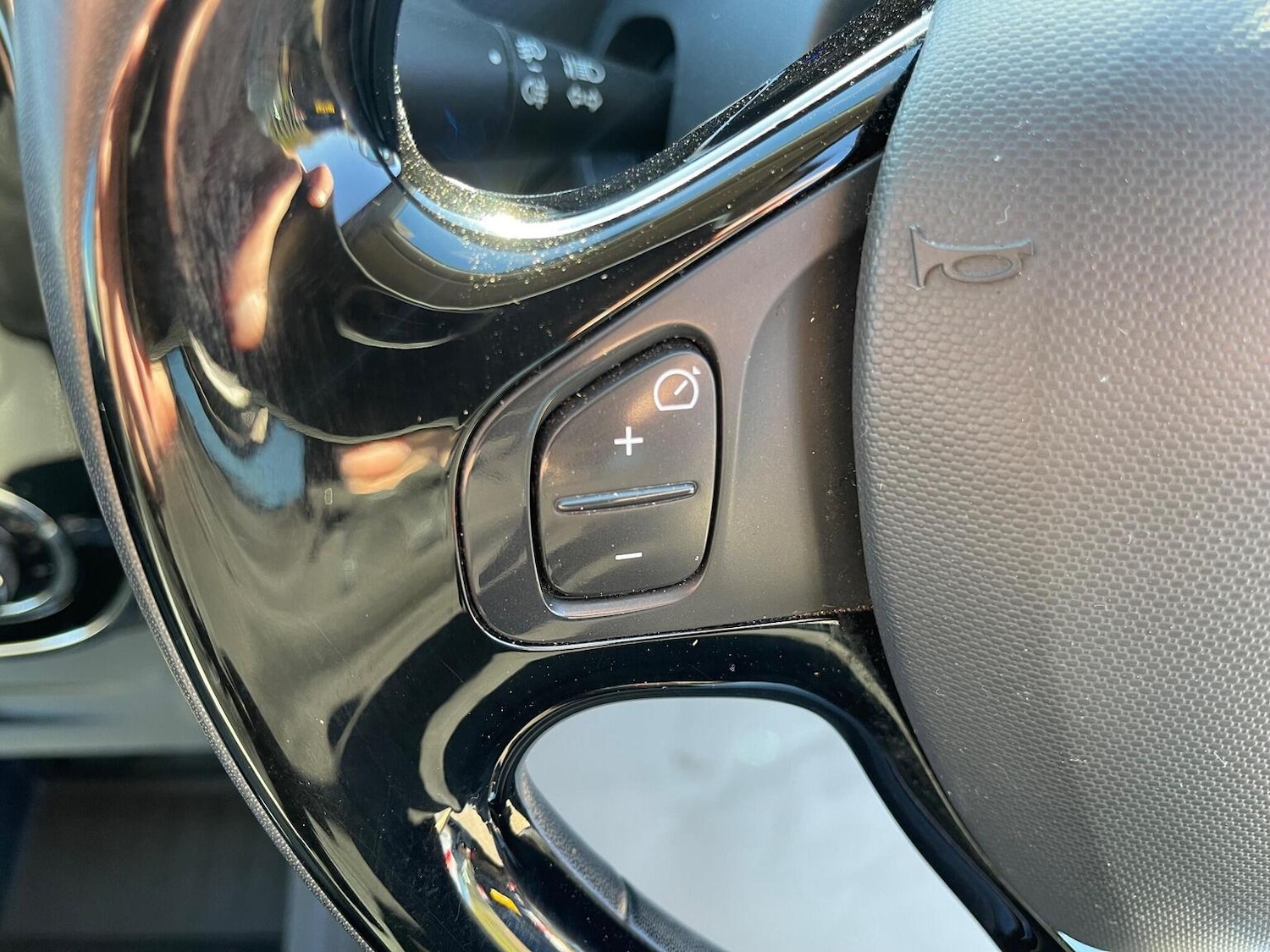 Used Renault Captur 2015 for sale - 76713028: Photo 33