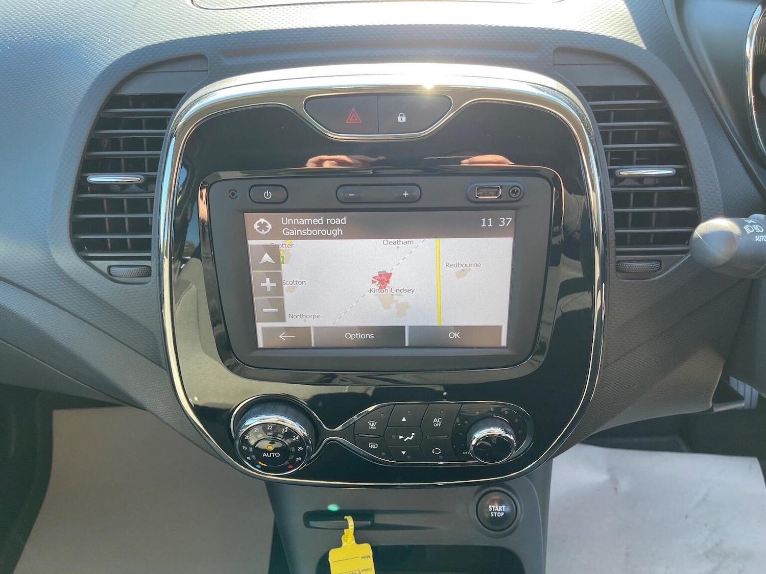 Used Renault Captur 2015 for sale - 76713028: Photo 38