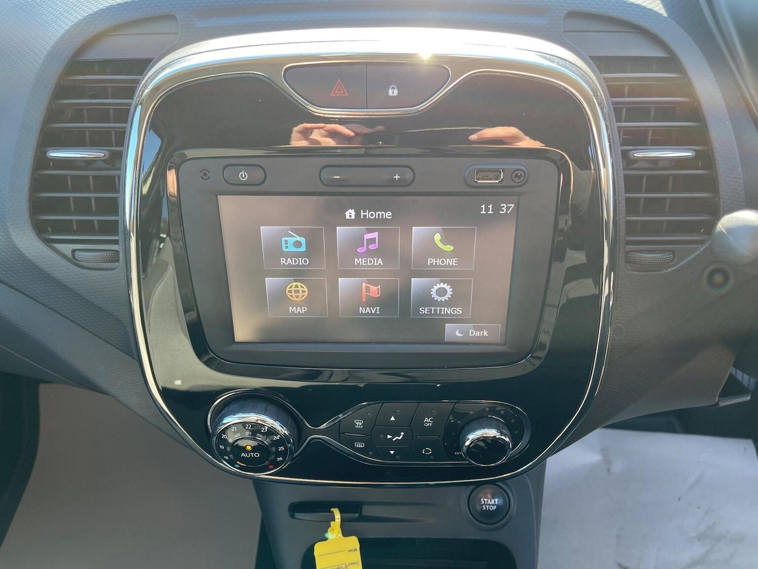 Used Renault Captur 2015 for sale - 76713028: Photo 39