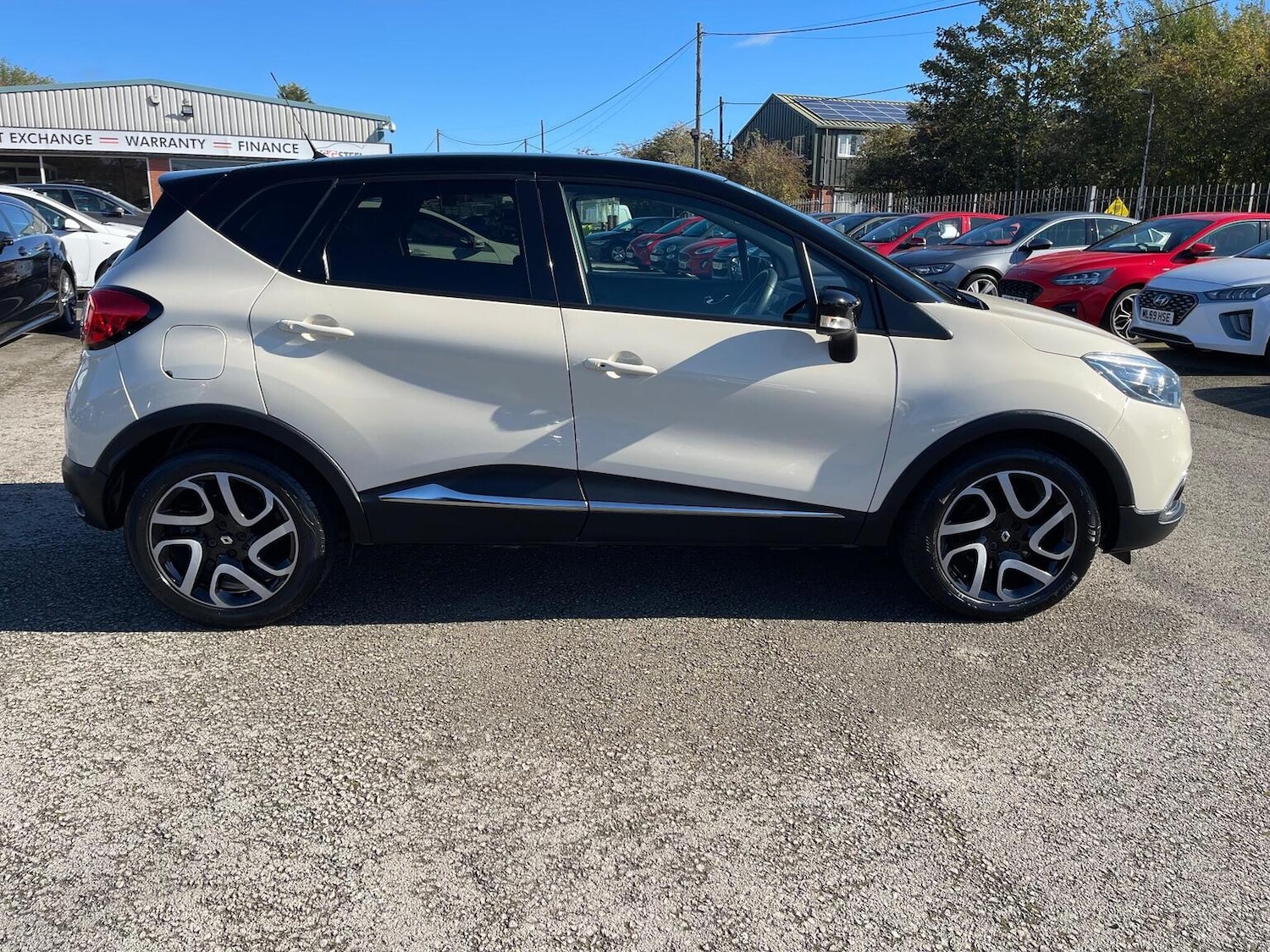 Used Renault Captur 2015 for sale - 76713028: Photo 7