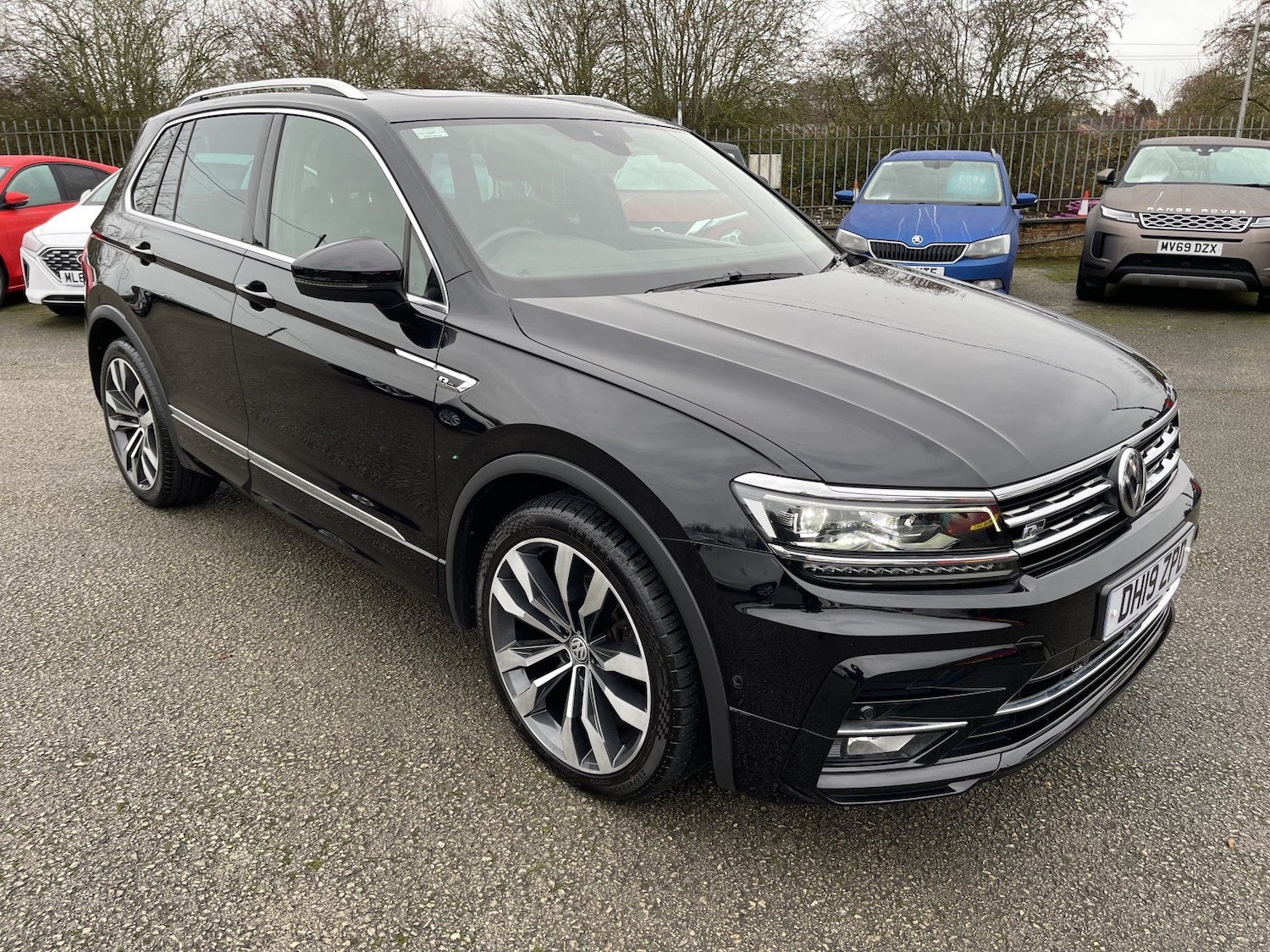 Used Volkswagen Tiguan 2019 for sale - 76982770: Photo 1