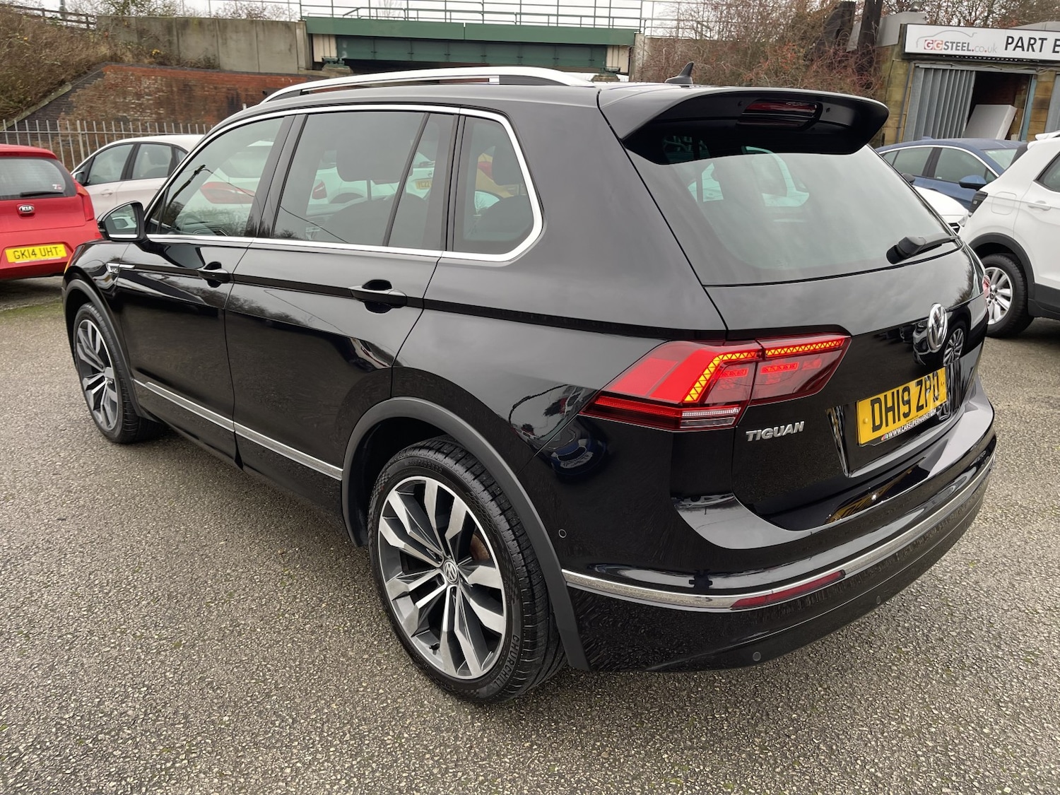 Used Volkswagen Tiguan 2019 for sale - 76982770: Photo 3