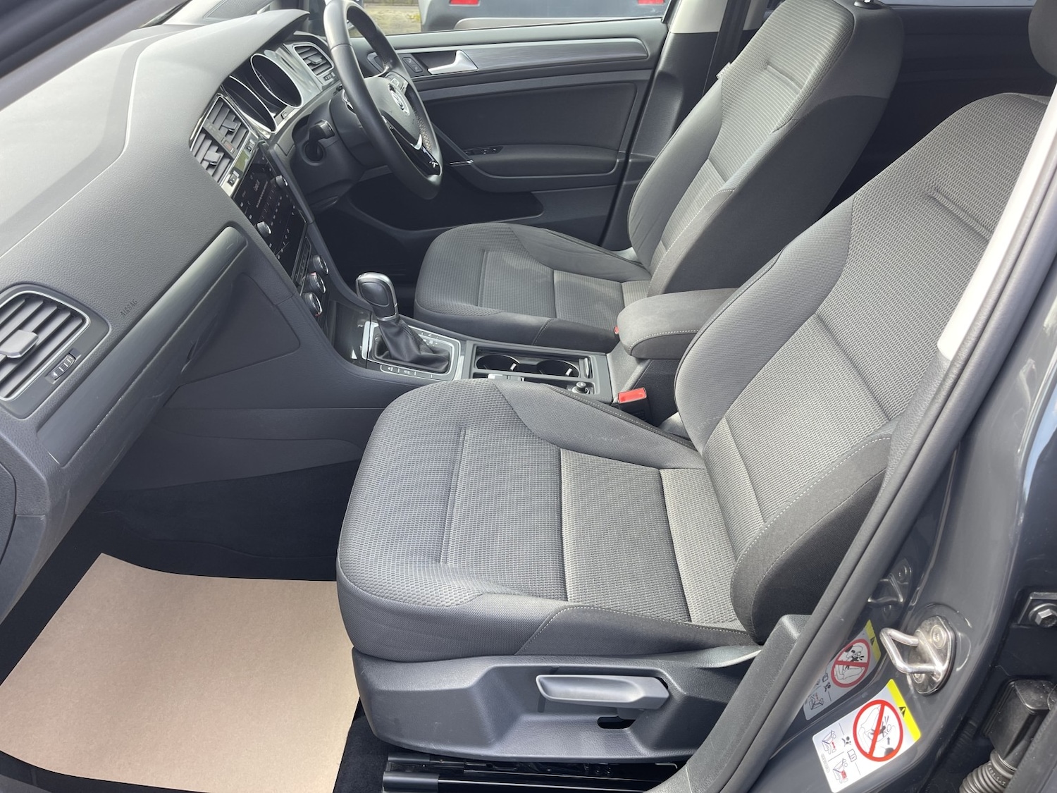 Used Volkswagen Golf 2018 for sale - 78201894: Photo 23