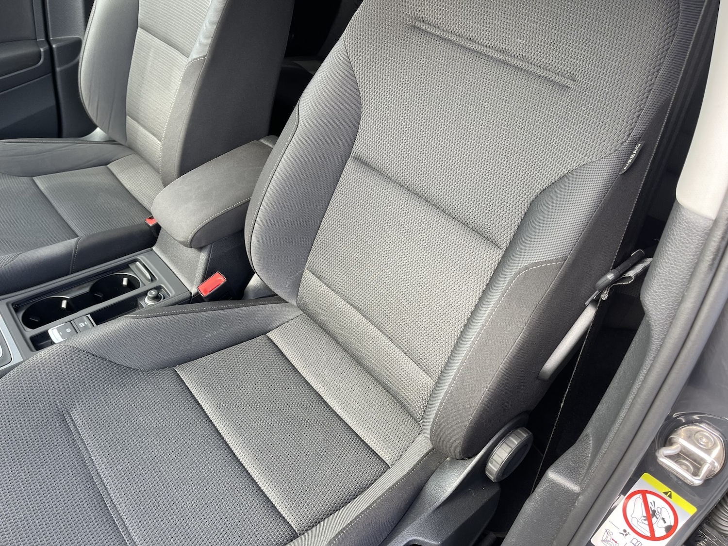 Used Volkswagen Golf 2018 for sale - 78201894: Photo 28