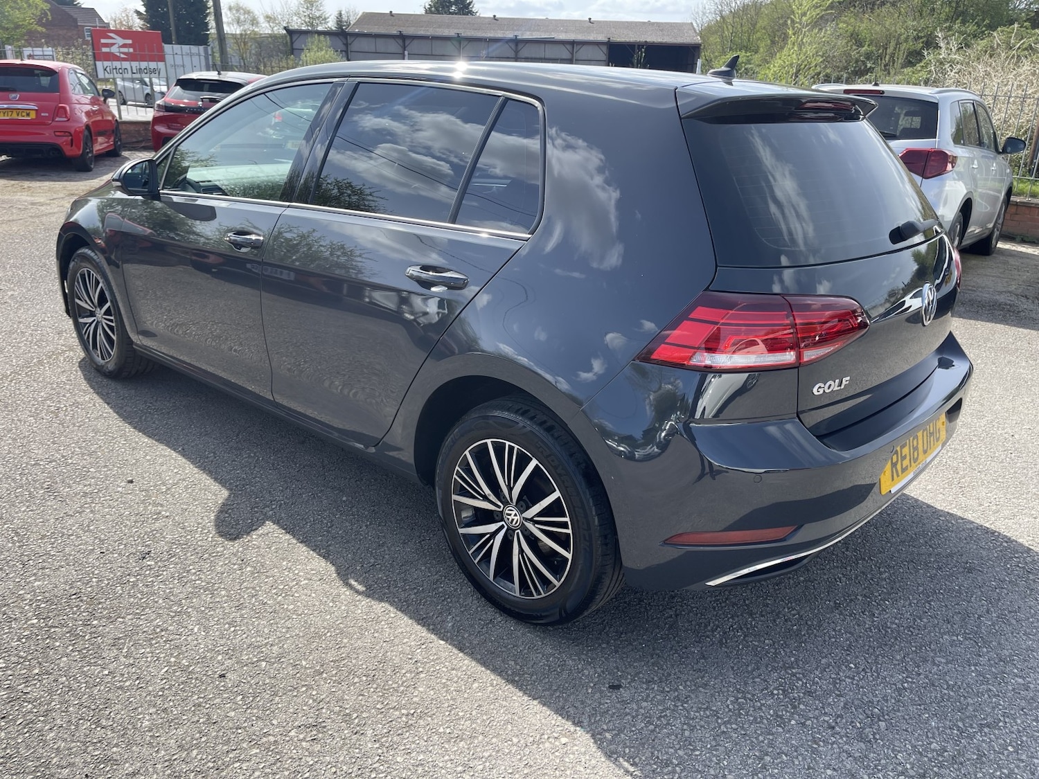 Used Volkswagen Golf 2018 for sale - 78201894: Photo 3