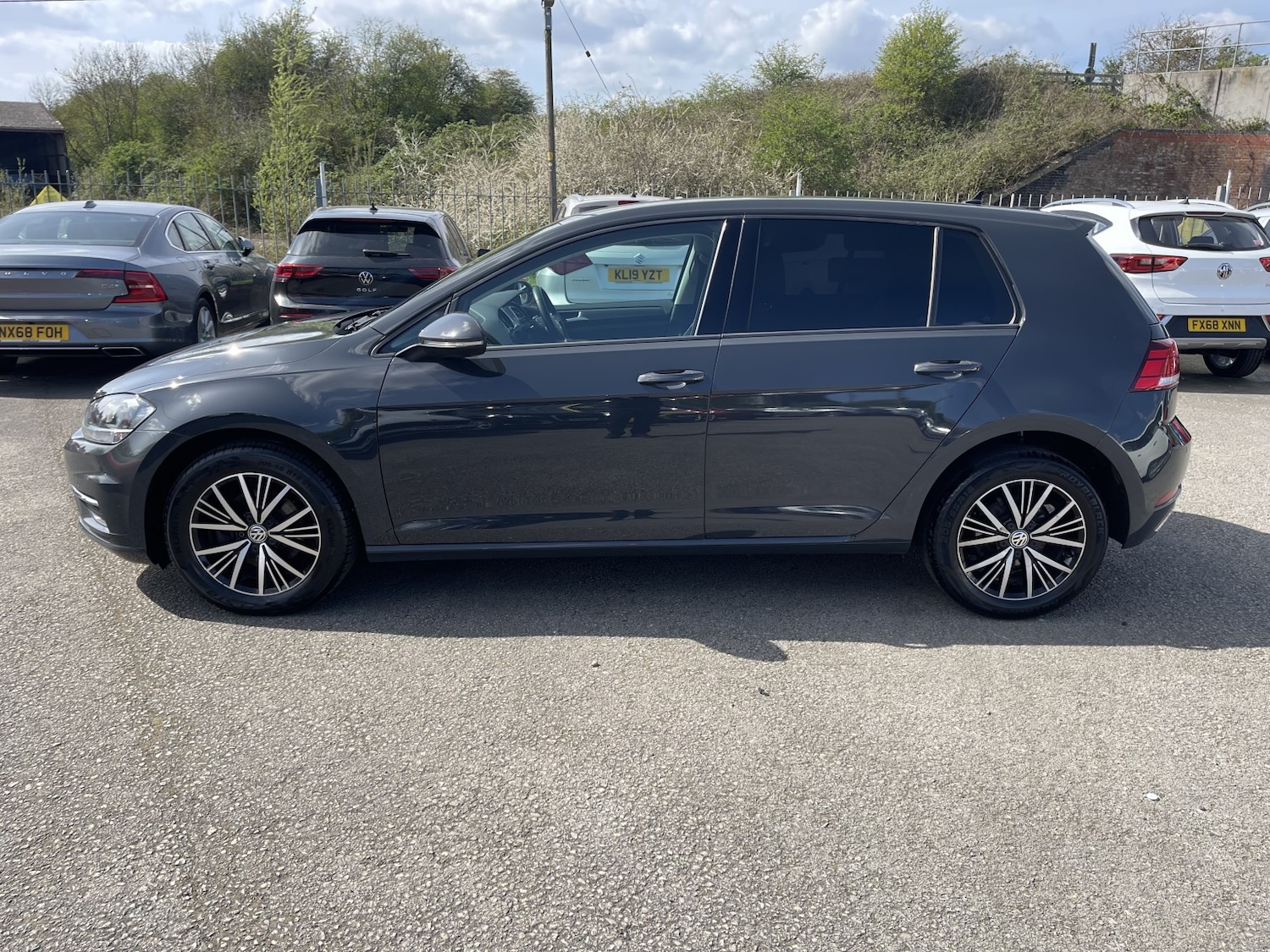 Used Volkswagen Golf 2018 for sale - 78201894: Photo 5
