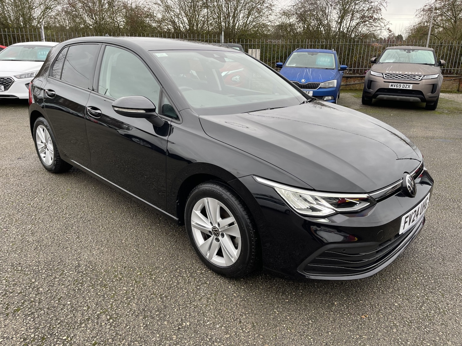 Used Volkswagen Golf 2024 for sale - 76982801: Photo 1