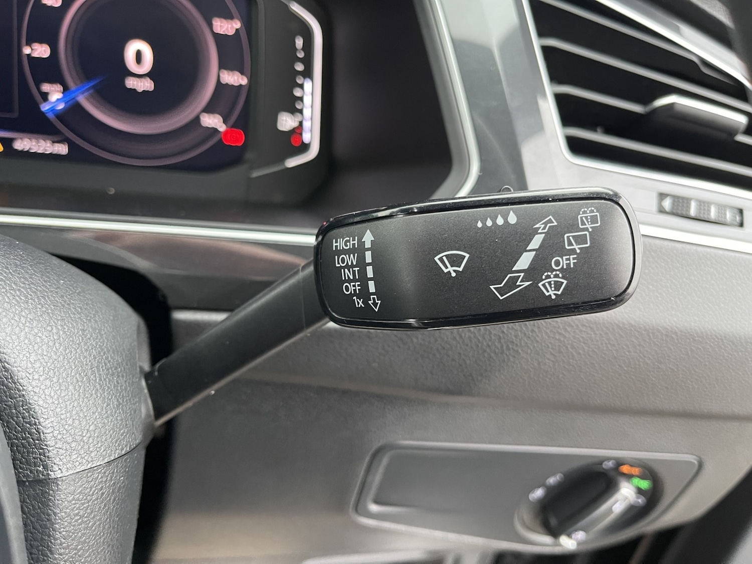 Used Volkswagen Tiguan 2019 for sale - 77508423: Photo 42