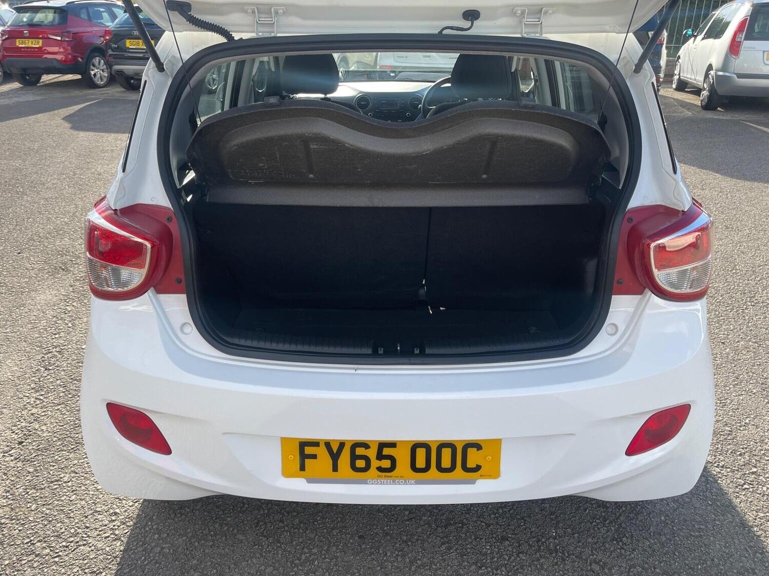 Used Hyundai i10 2015 for sale - 76713047: Photo 10