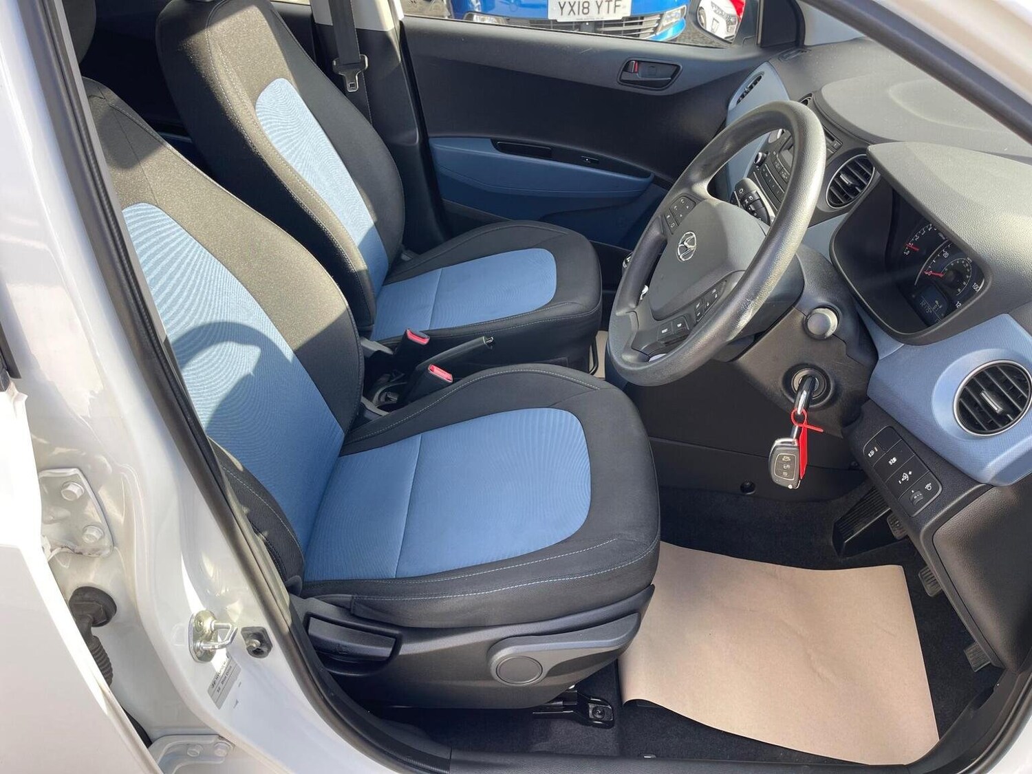 Used Hyundai i10 2015 for sale - 76713047: Photo 12