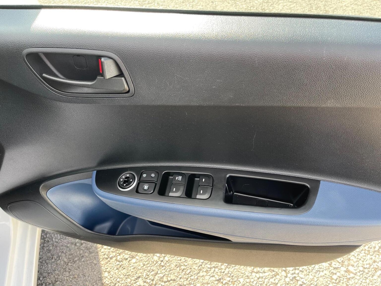 Used Hyundai i10 2015 for sale - 76713047: Photo 13