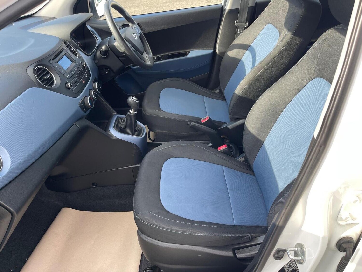 Used Hyundai i10 2015 for sale - 76713047: Photo 21