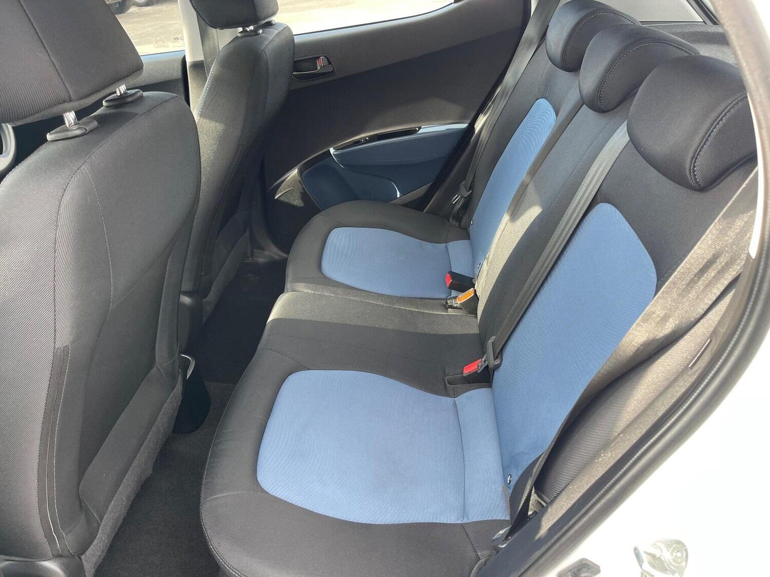 Used Hyundai i10 2015 for sale - 76713047: Photo 28