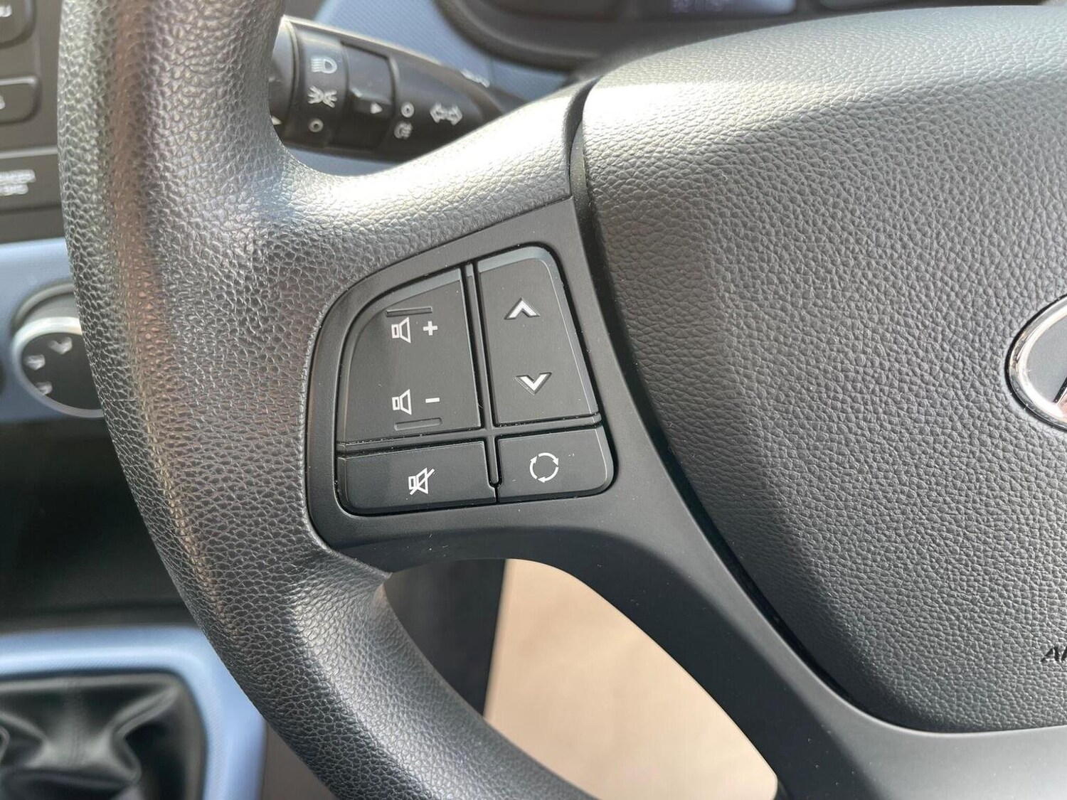 Used Hyundai i10 2015 for sale - 76713047: Photo 31