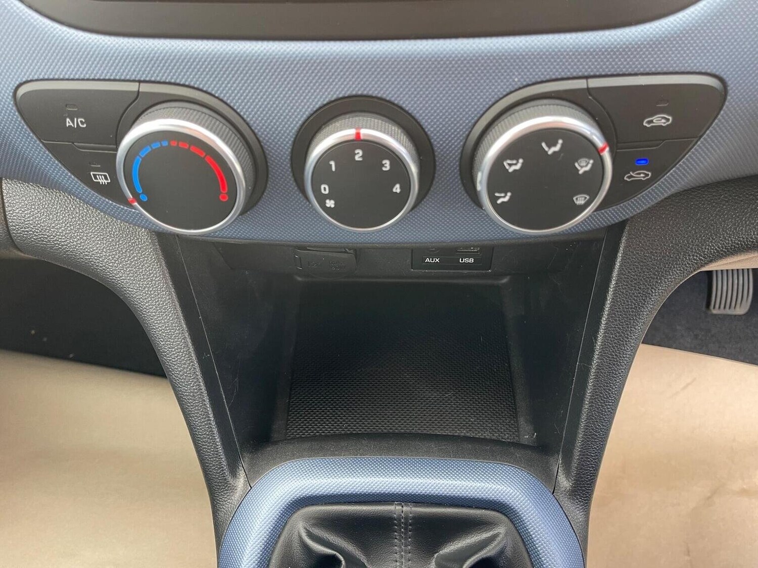 Used Hyundai i10 2015 for sale - 76713047: Photo 37