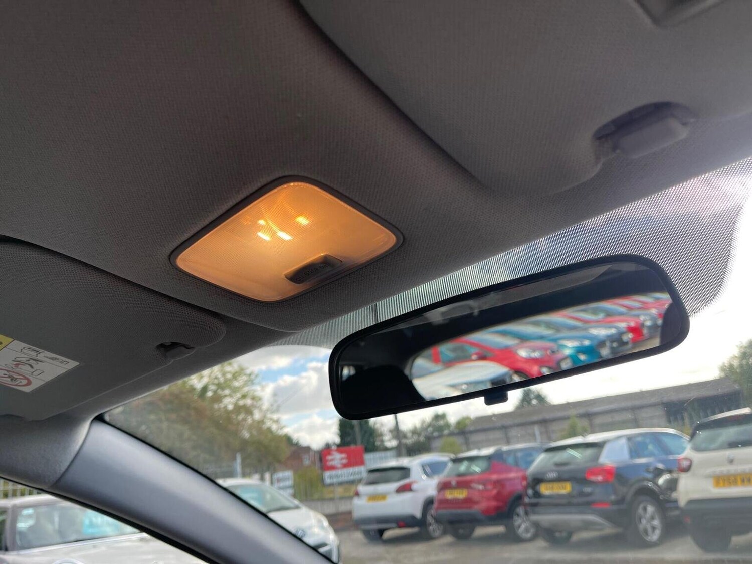 Used Hyundai i10 2015 for sale - 76713047: Photo 38