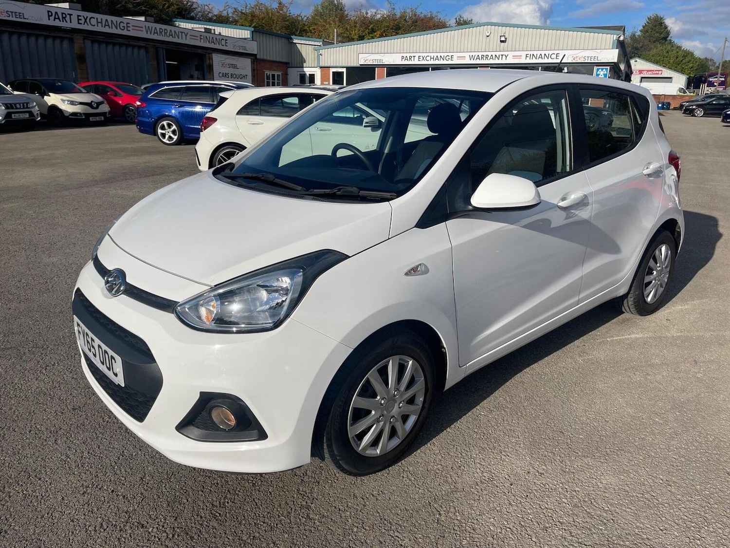 Used Hyundai i10 2015 for sale - 76713047: Photo 4
