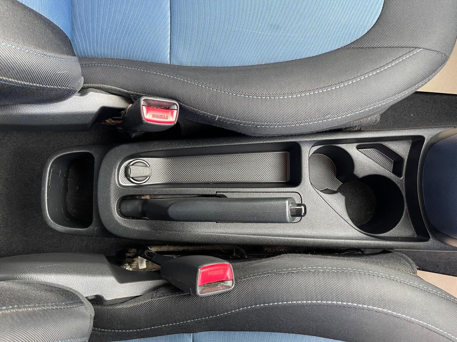 Used Hyundai i10 2015 for sale - 76713047: Photo 40