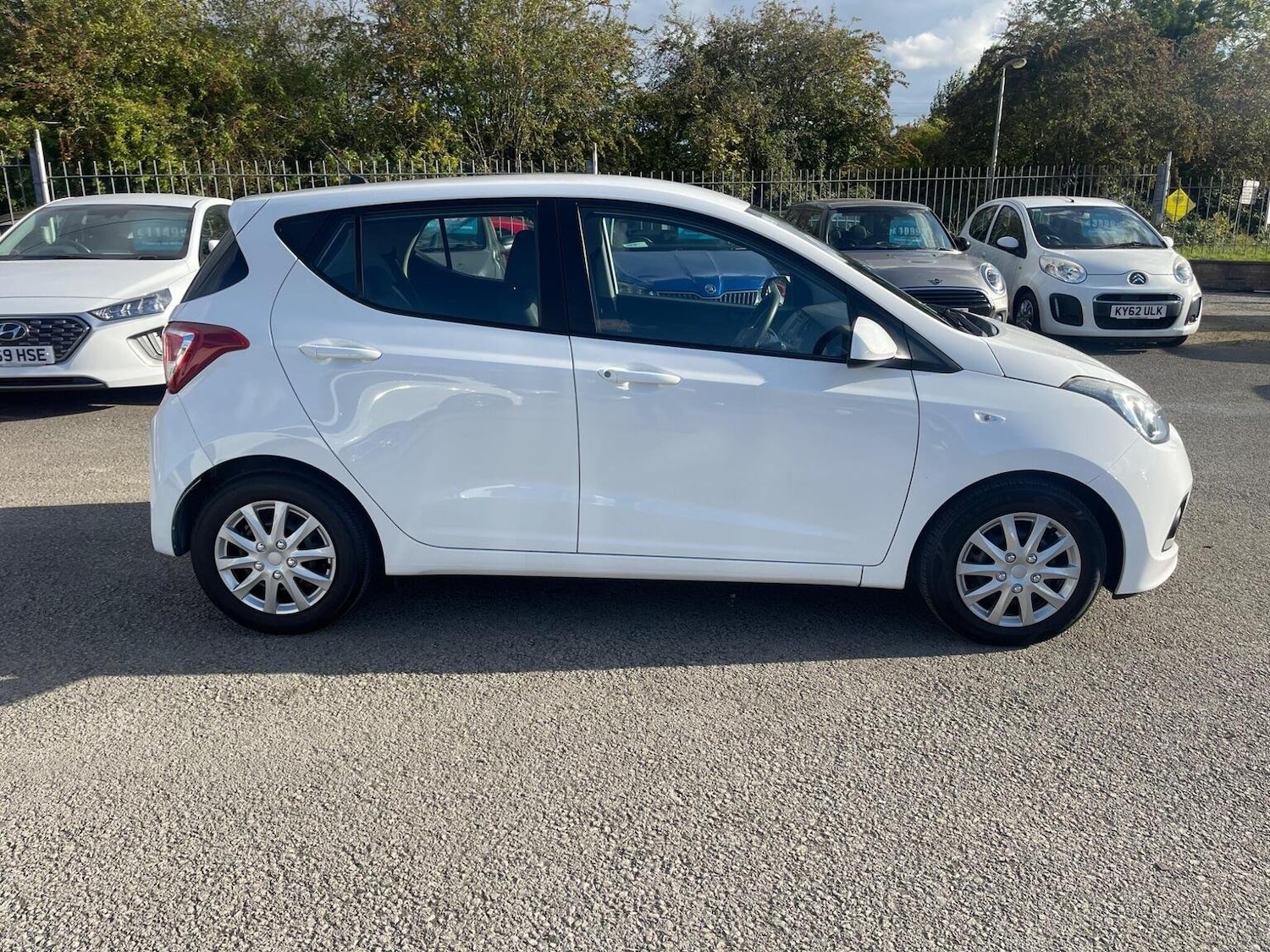 Used Hyundai i10 2015 for sale - 76713047: Photo 7