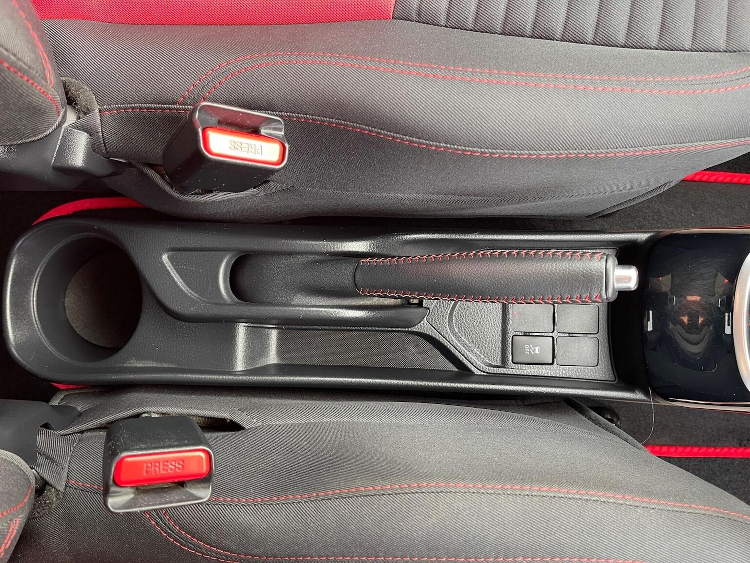 Used Toyota Yaris 2015 for sale - 76712545: Photo 10