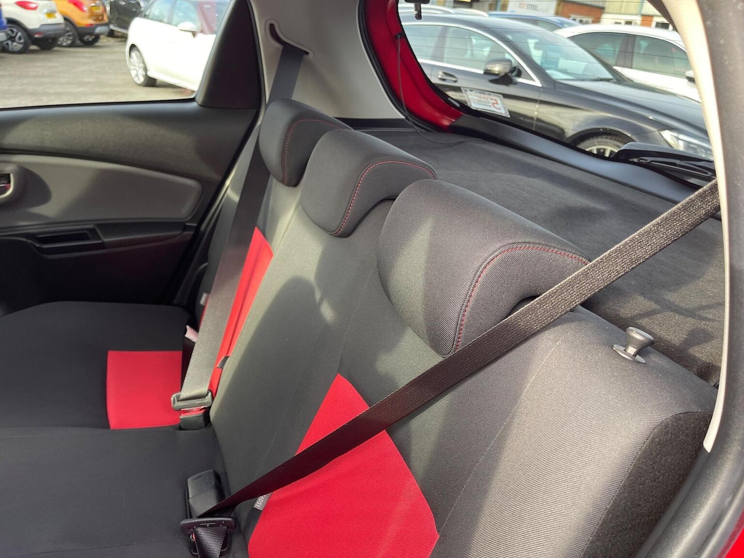 Used Toyota Yaris 2015 for sale - 76712545: Photo 18