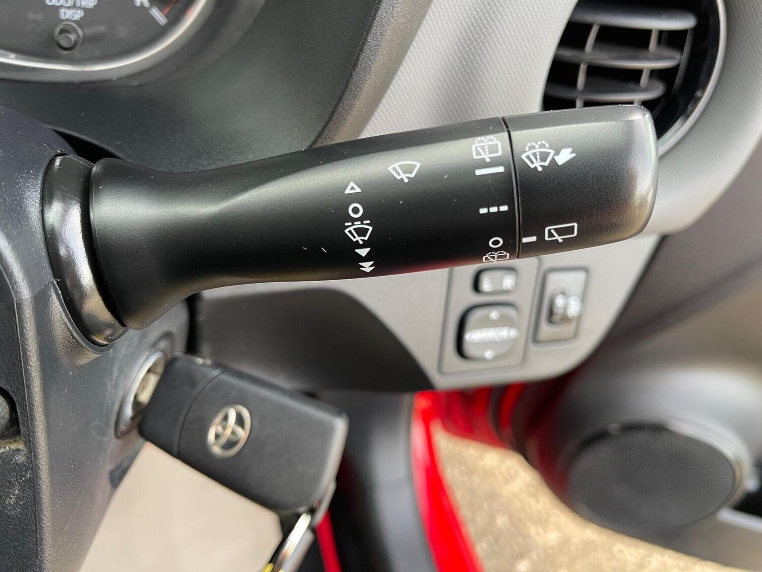 Used Toyota Yaris 2015 for sale - 76712545: Photo 23