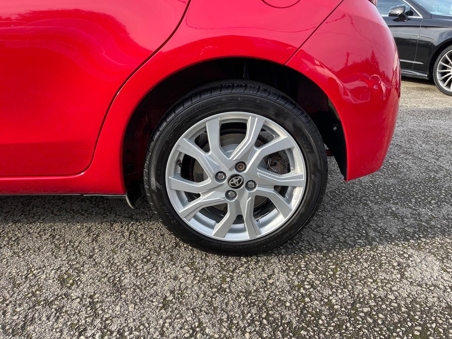 Used Toyota Yaris 2015 for sale - 76712545: Photo 31