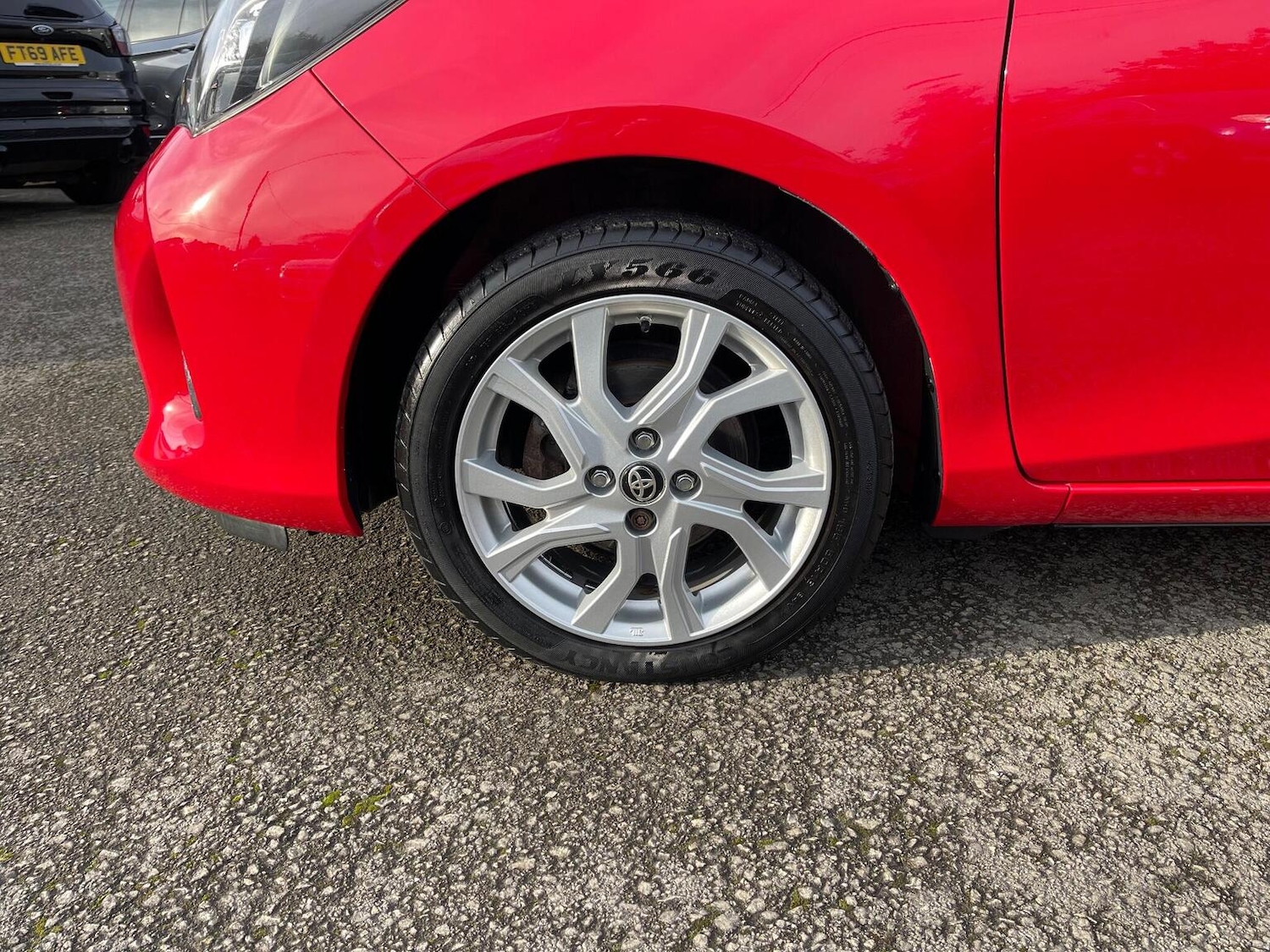 Used Toyota Yaris 2015 for sale - 76712545: Photo 32