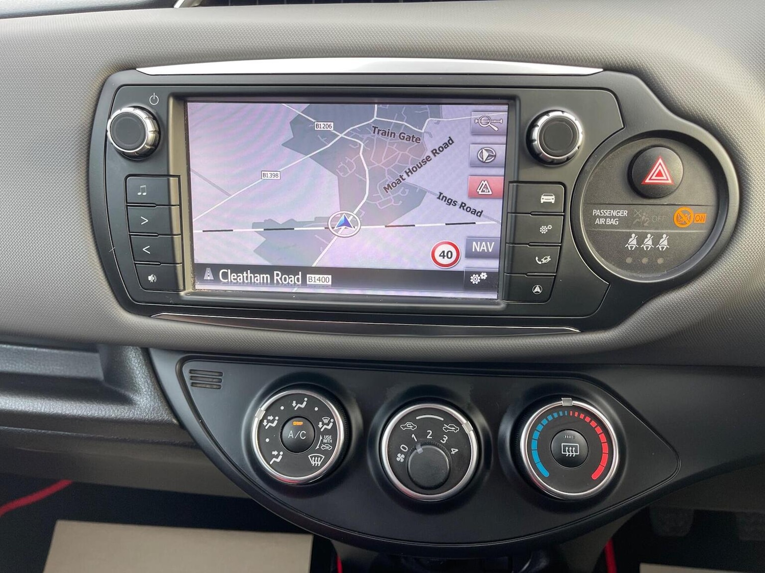 Used Toyota Yaris 2015 for sale - 76712545: Photo 35