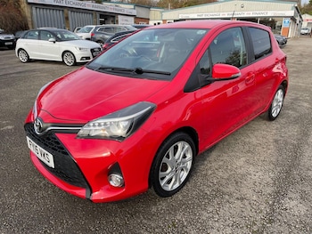Used Toyota Yaris 2015 for sale - 76712545: Photo