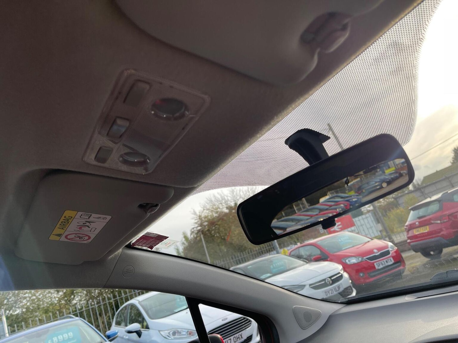 Used Toyota Yaris 2015 for sale - 76712545: Photo 45