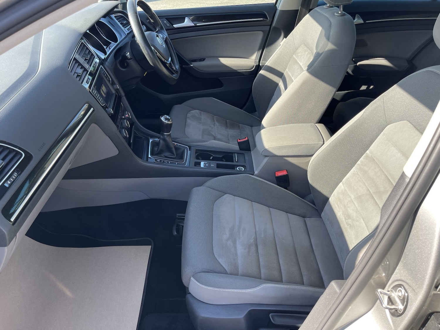 Used Volkswagen Golf 2016 for sale - 77749798: Photo 28