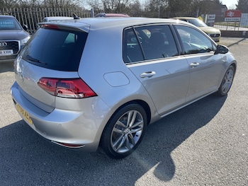 Used Volkswagen Golf 2016 for sale - 77749798: Photo