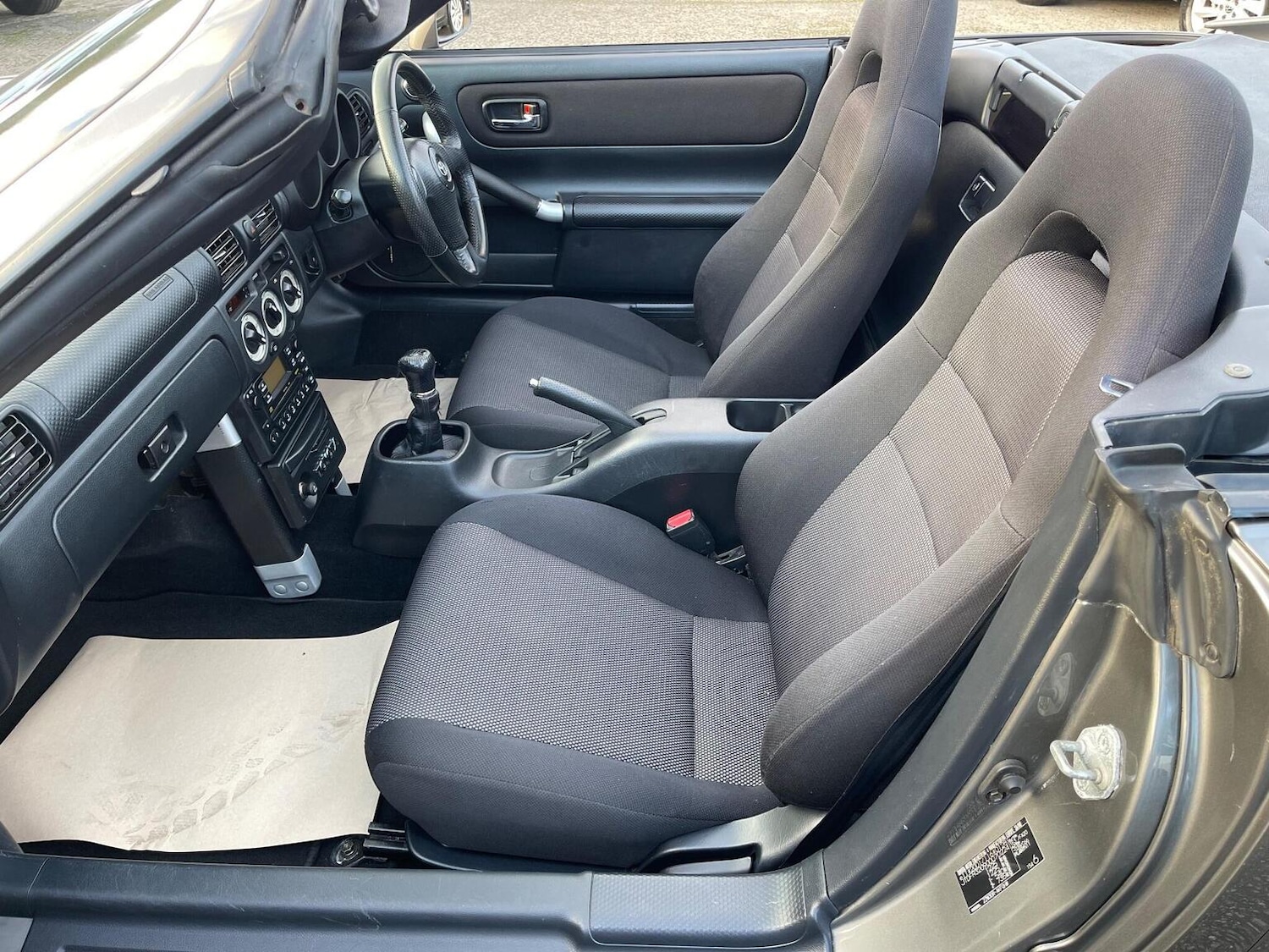 Used Toyota MR2 2004 for sale - 76911062: Photo 40